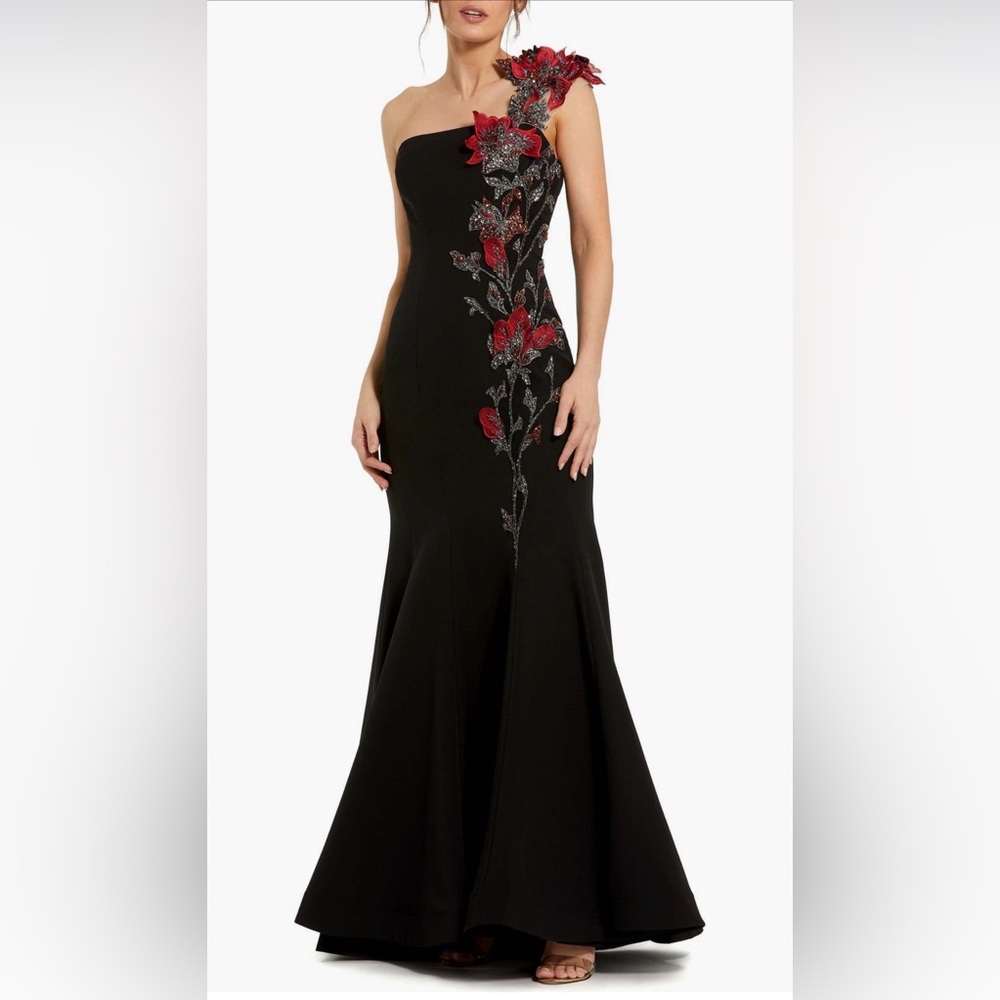 Mac Duggal